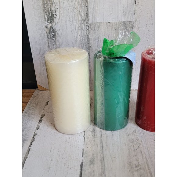 Pillar red white green xmas candle festive color home decor - Picture 4 of 6